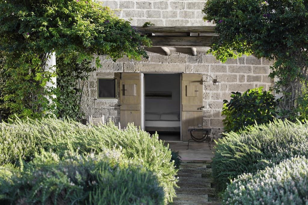 Masseria Don Cirillo อูเจนโต ภายนอก รูปภาพ